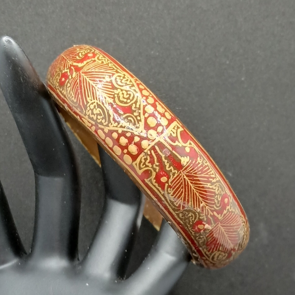 Vintage Jewelry - vintage red gold pattern bangle bracelet